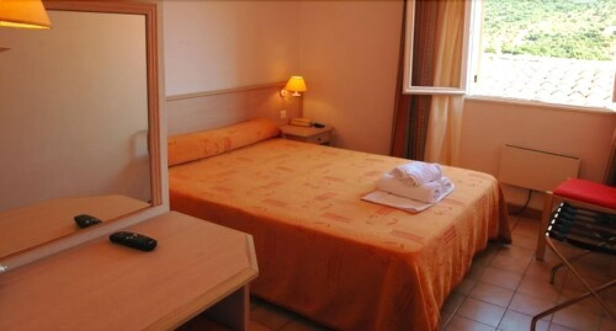 Hotel Residence San Pieru Tarcu Exterior photo