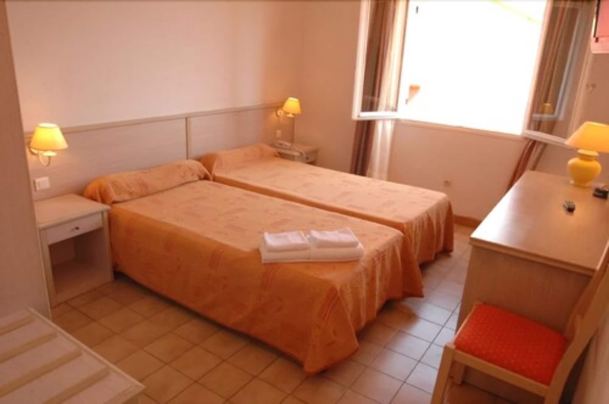 Hotel Residence San Pieru Tarcu Exterior photo