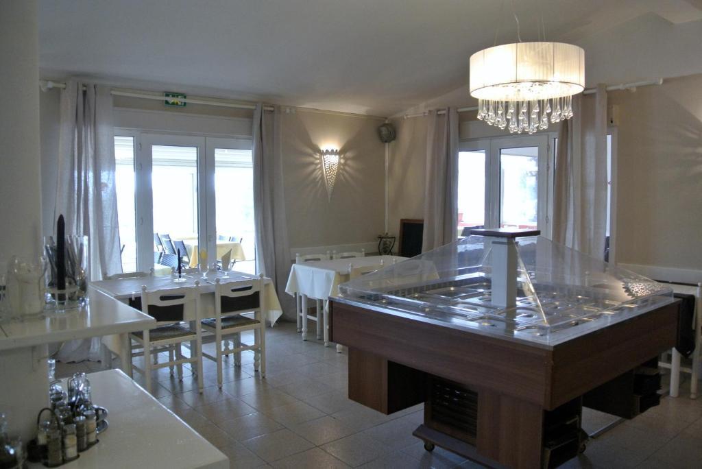 Hotel Residence San Pieru Tarcu Exterior photo